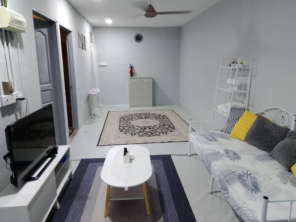 Homestay Wira Fh *