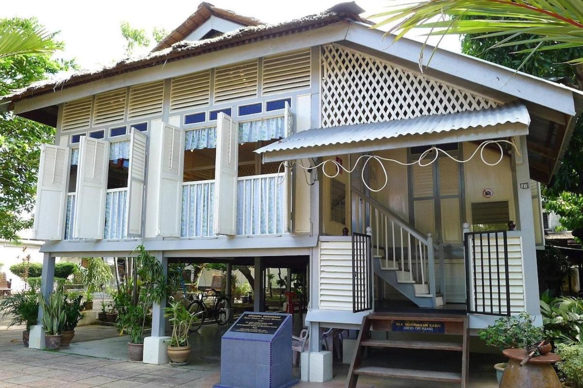 Wira Fh Homestay *